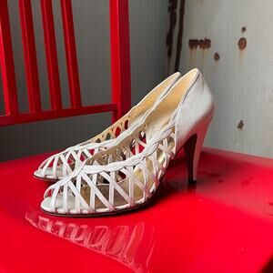 Vintage 80s Salvatore Ferragamo White Woven Leather Heels | Italy | 7.5